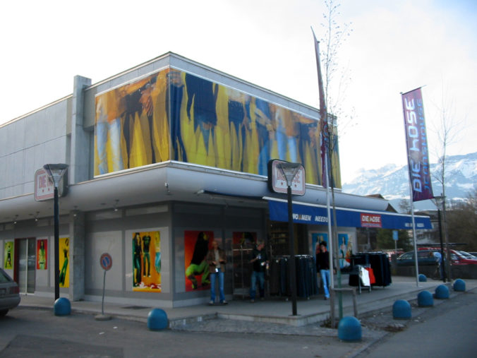 Textilfassade, Die Hose, Lichtenstein
