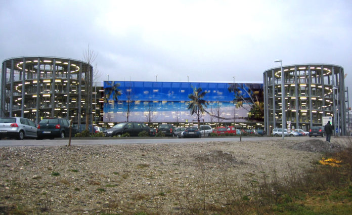 Textilfassade, Parkhaus Therme Erding
