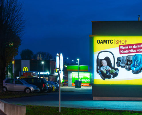 News: Lichtwerbung - Es ist Zeit um aufzufallen 15 Leuchtkasten Outdoor, OEAMTC
