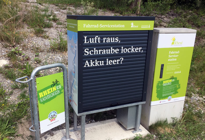 Verklebung, Werbetechnik, Rhesi, Schweiz