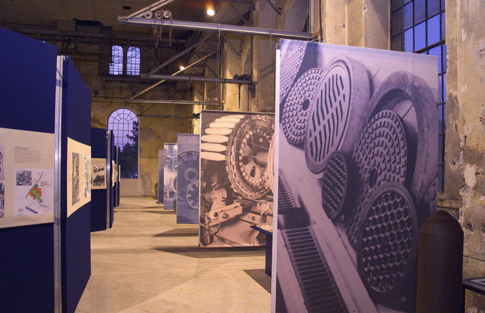 Raumtrenner, Abhänger, Ausstellung Rüsch, Dornbirn